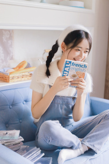 女人自慰喷水高清播放
